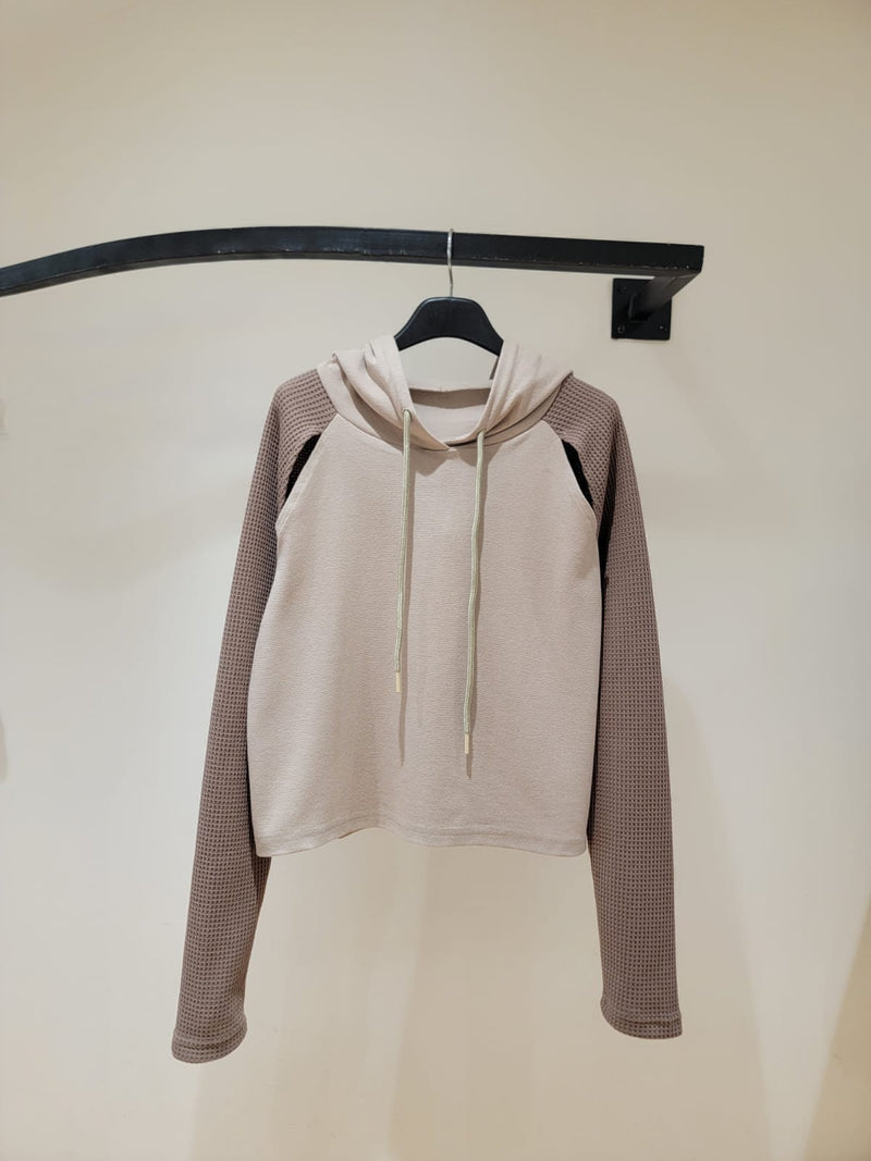230989 - Sporty Top