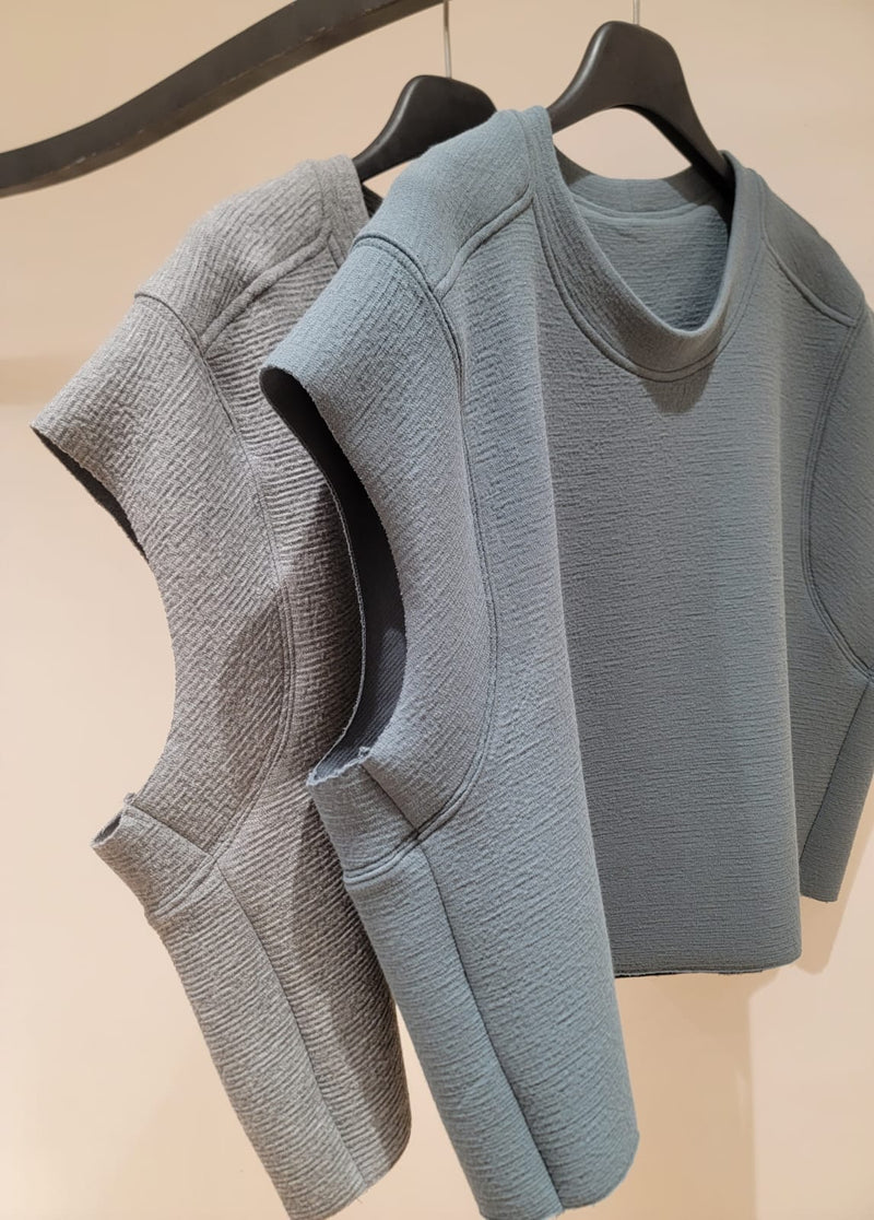 231114 - Vest Top