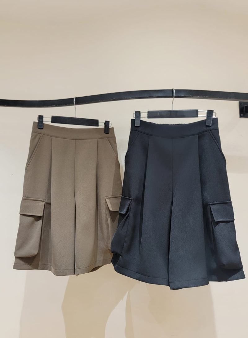 231048 - Two Pockets Pant (10% Off)