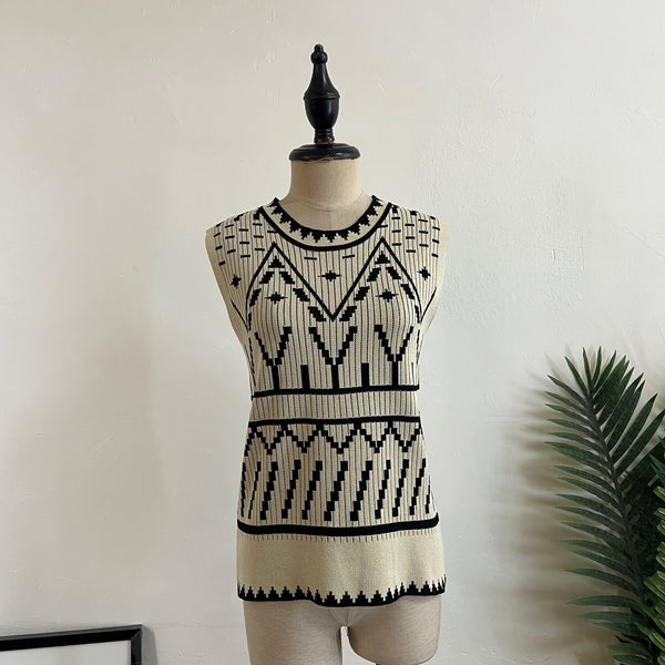 230313 - Pattern Top