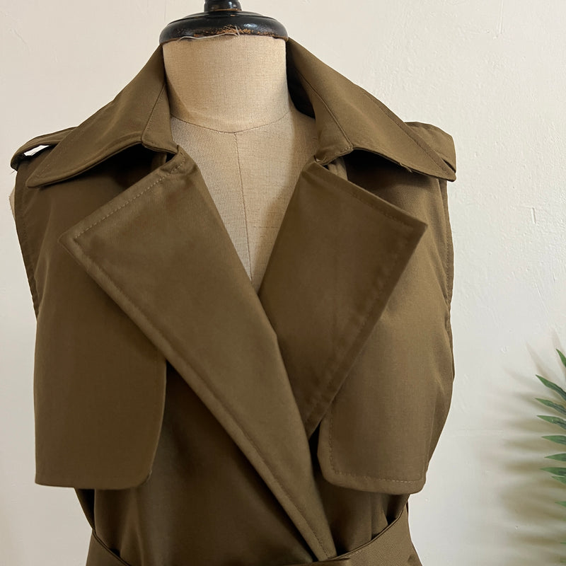 221533 - Sleeveless Jacket