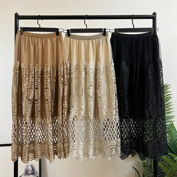 250177 - Lace Skirt