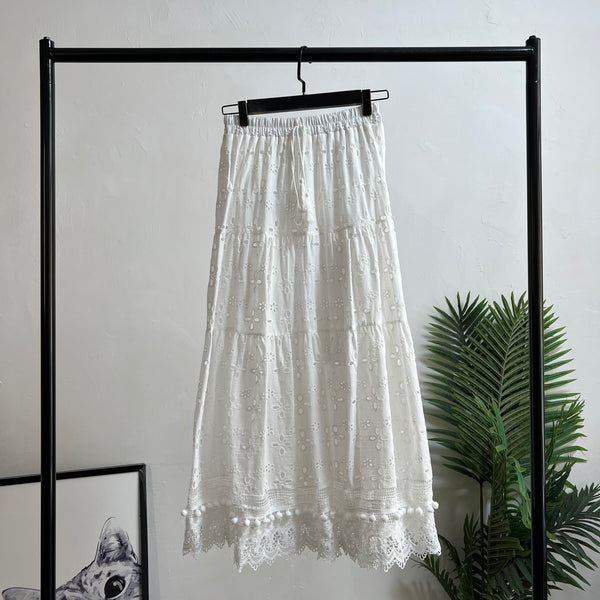 240239 - Embroidered Skirt (📣 New Item 📣)