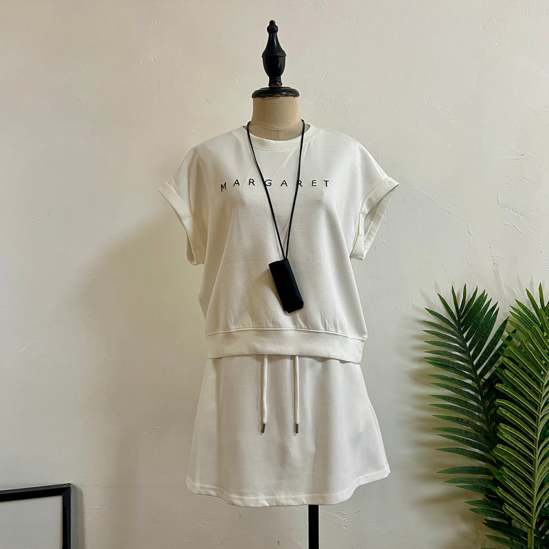 250235 - Top + Skirt