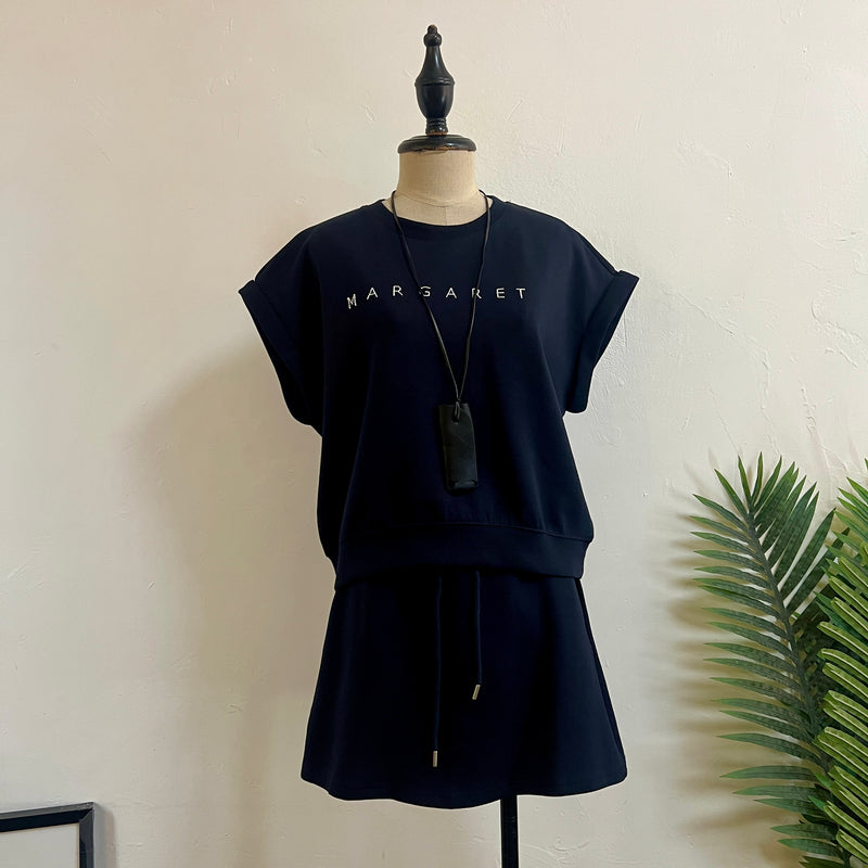 250235 - Top + Skirt