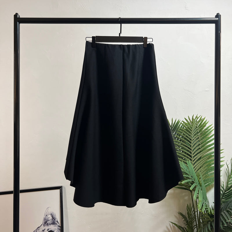 240275 - Slim Cut Skirt