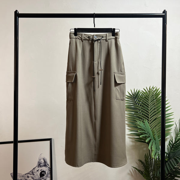 240297 - Two Pockets Skirt