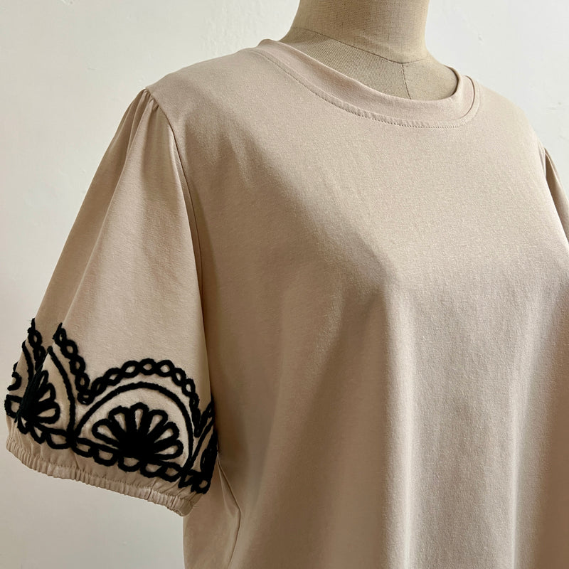 250280 - Round Neck Top