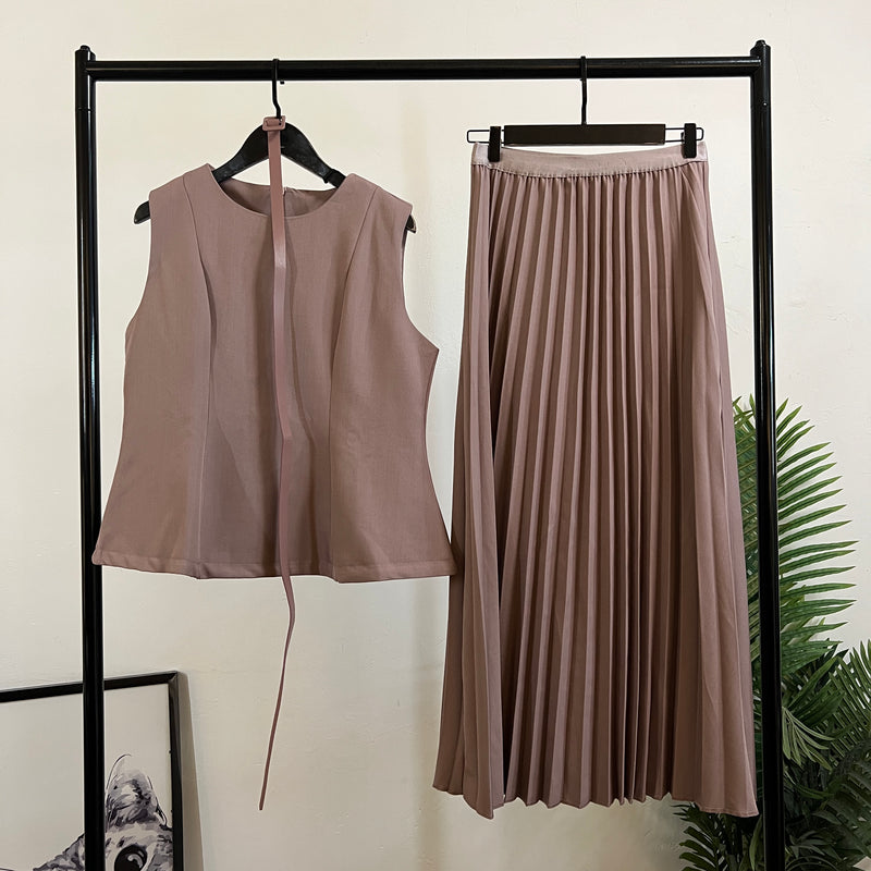 250907 - Top + Skirt