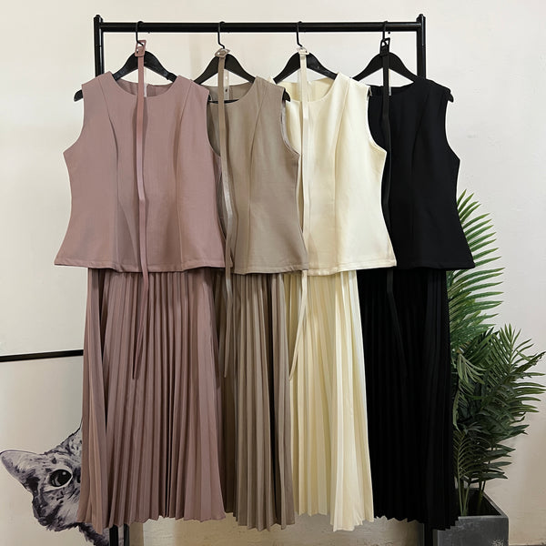 250907 - Top + Skirt