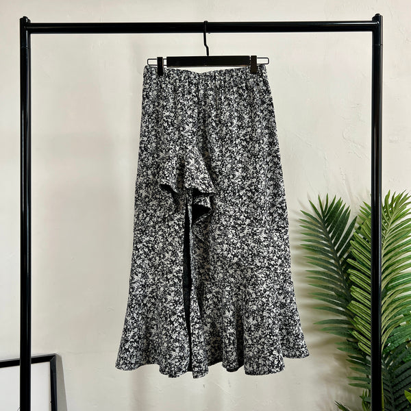 250350 - Ruffle Skirt (❤️ Hot Item ❤️)