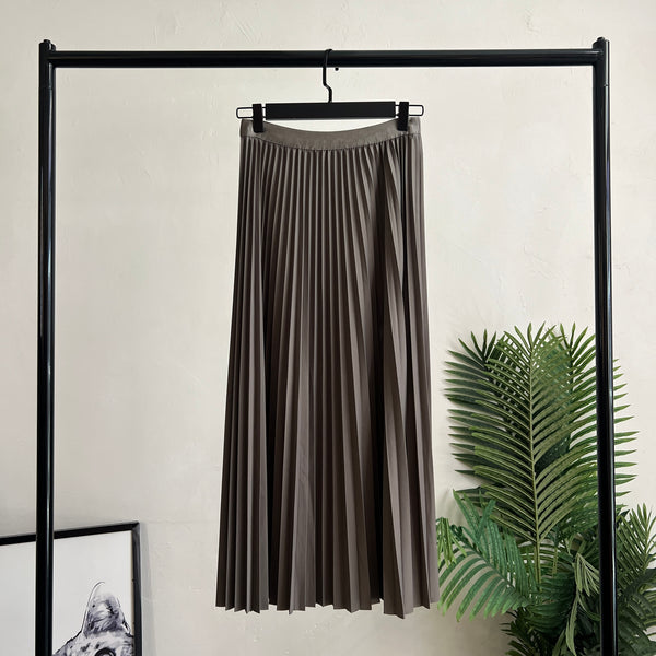 251157 - Pleated Skirt