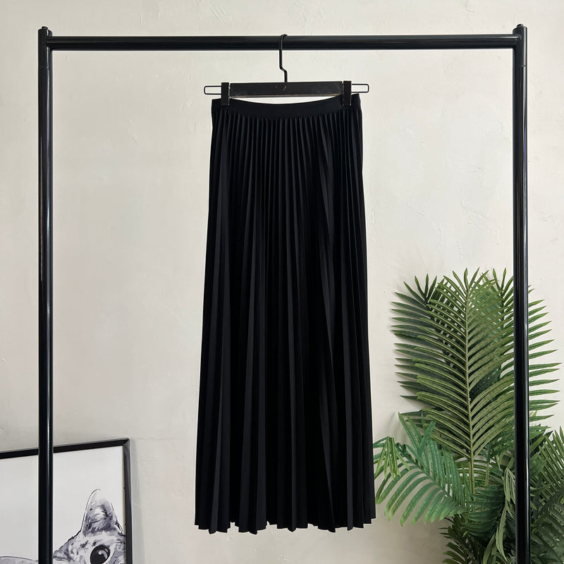 251157 - Pleated Skirt