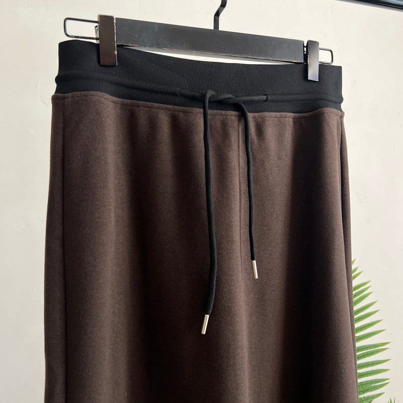 251149 - A Line Skirt