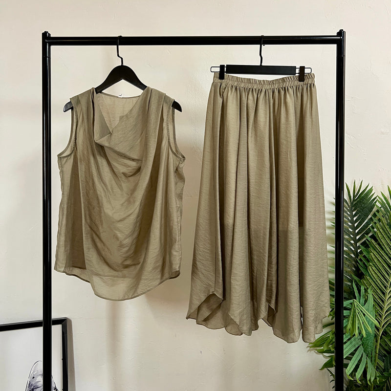 250435 - Top + Skirt