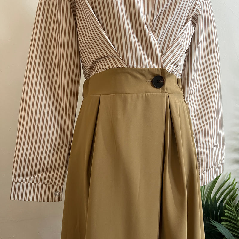 241313 -Straight Grain Dress