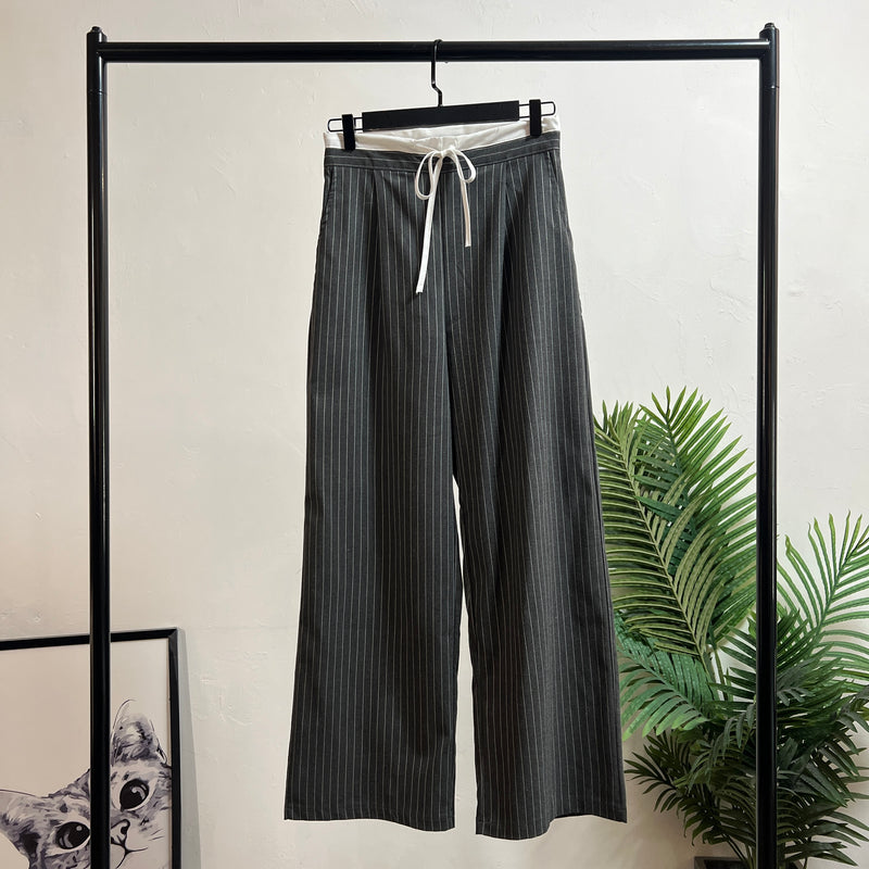 240653 - Straight Grain Pant