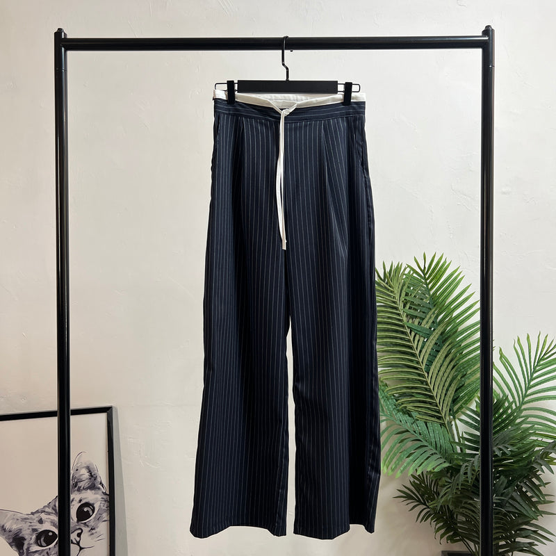 240653 - Straight Grain Pant