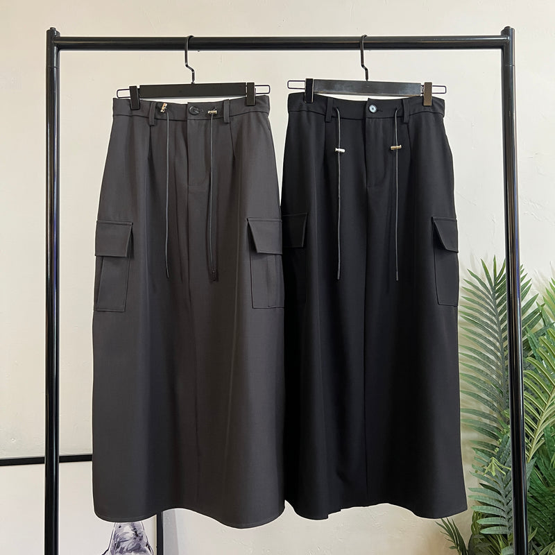 250043 - Pockets Skirt