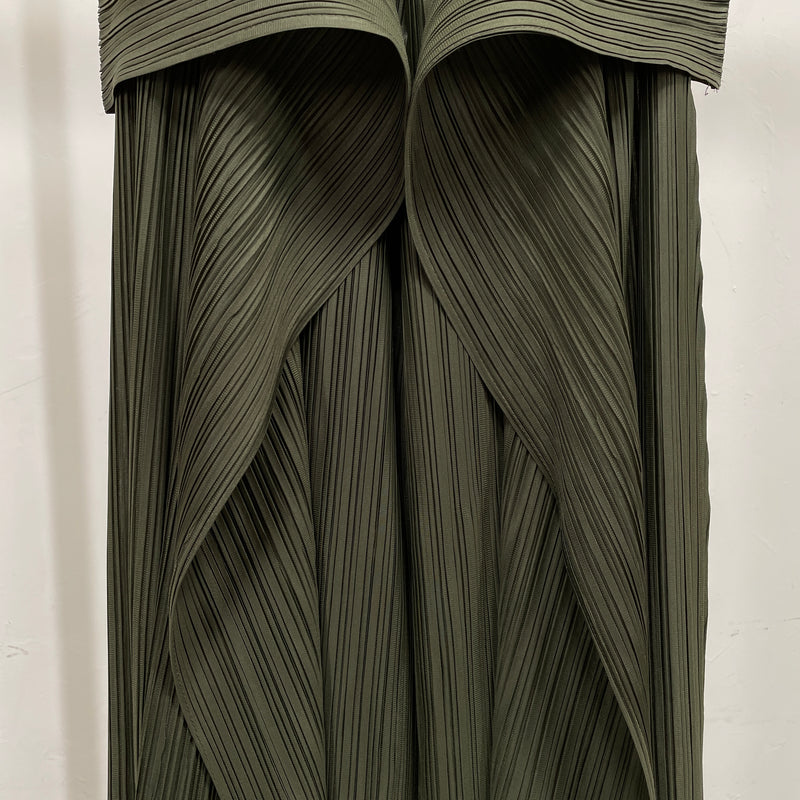 240039 - Pleated Pant