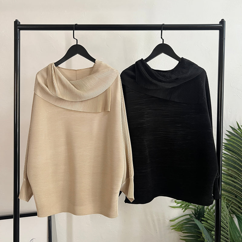 241400 - Pleated Top