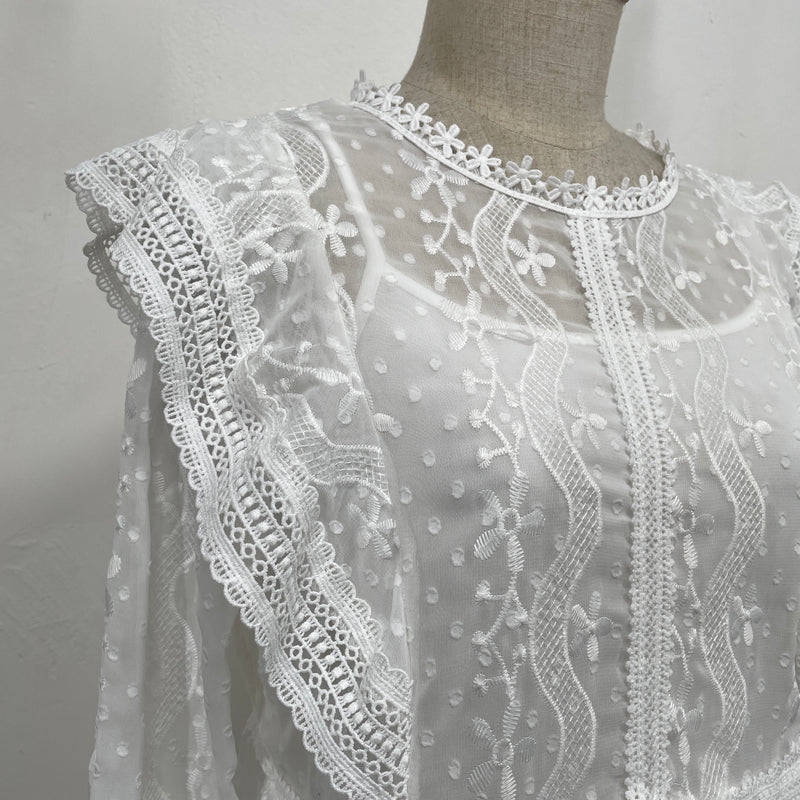 230893 - Embroidered Ruffle Top(📣 New Item 📣)