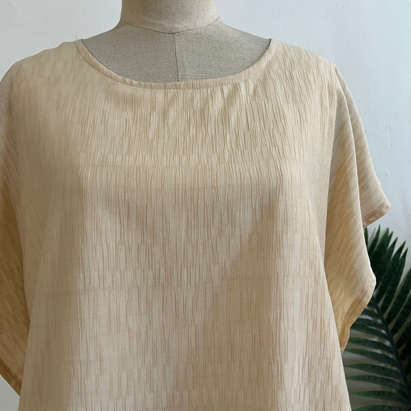 250091 - Round Neck Top