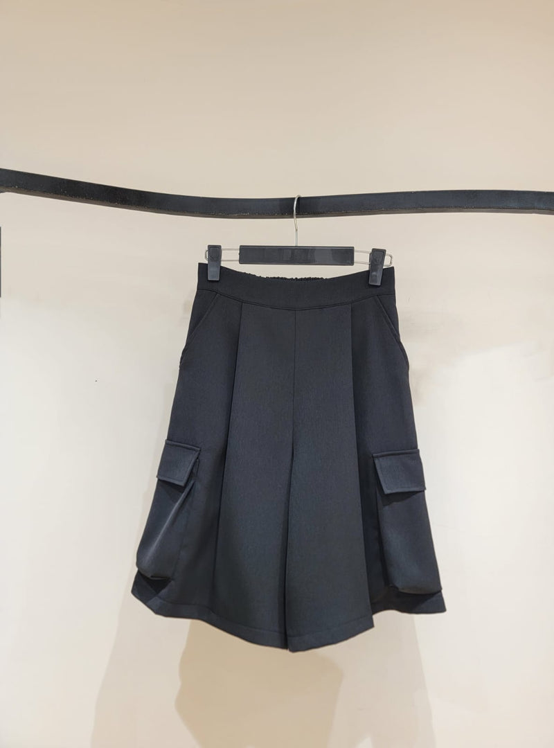 231048 - Two Pockets Pant (10% Off)
