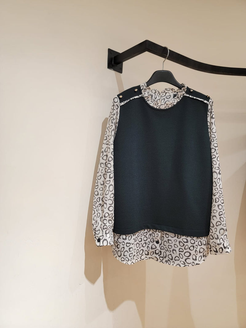 221689 - Chiffon Sleeve Top (10% Off)