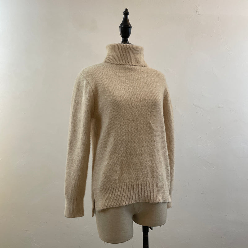 211738 - Woollen Top