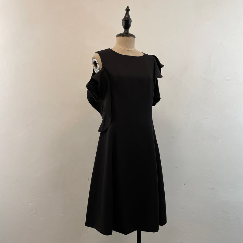 220264 - Ruffle Slim Dress (📣 New Item 📣)