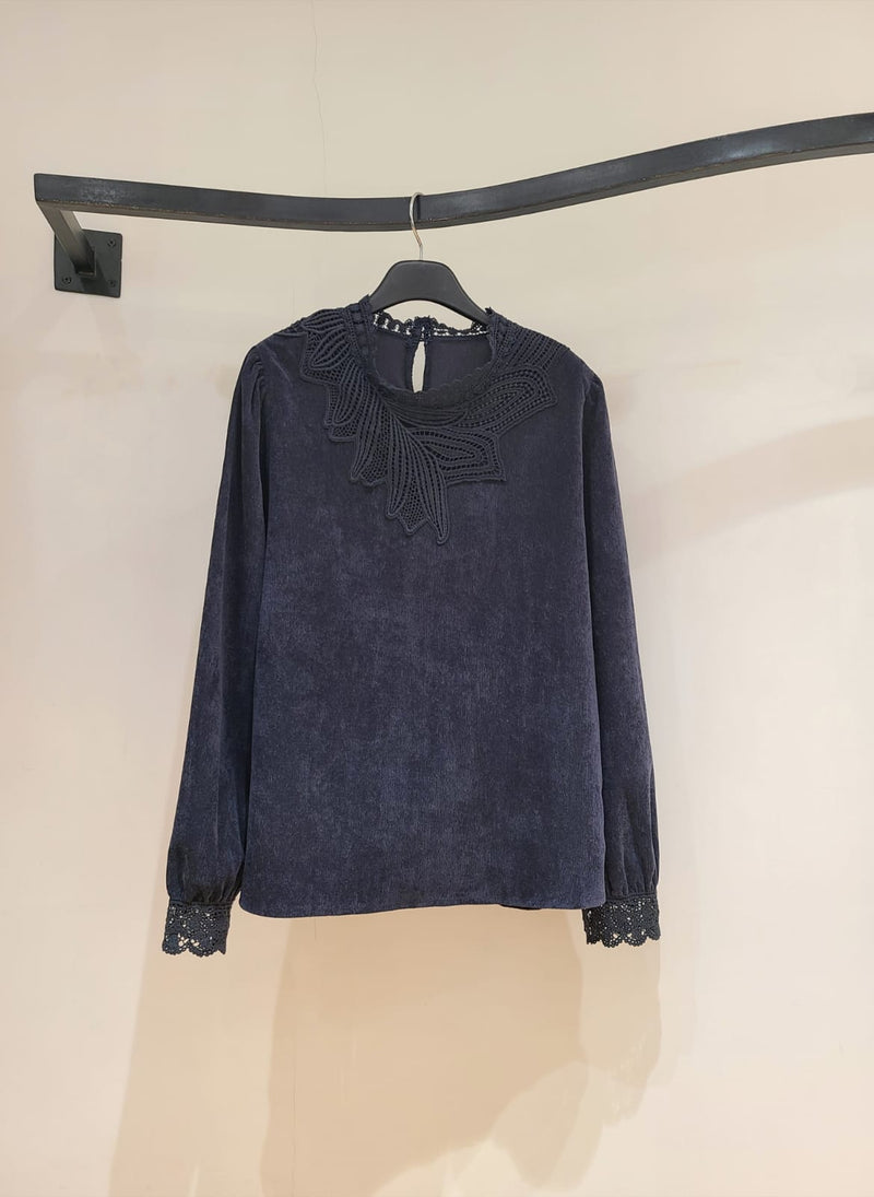 221683 - Lace Neck Top (10% Off)