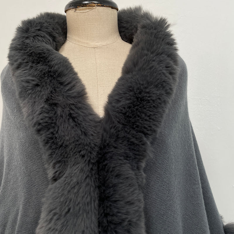 221649 - Faux Fur Trim Cloak (⌛️ Pre Order ⌛️)
