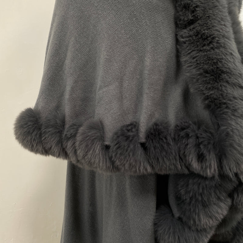 221649 - Faux Fur Trim Cloak (⌛️ Pre Order ⌛️)