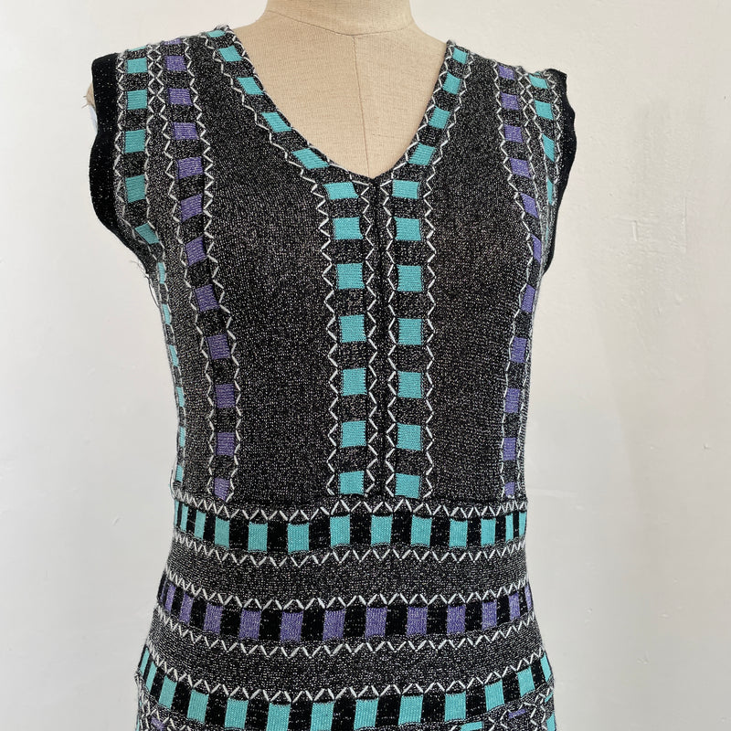 220237 - V-Neck Dress