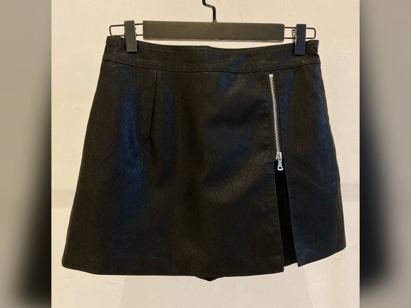 210930 - Style Faux Leather Skirt (📣 New Item 📣)