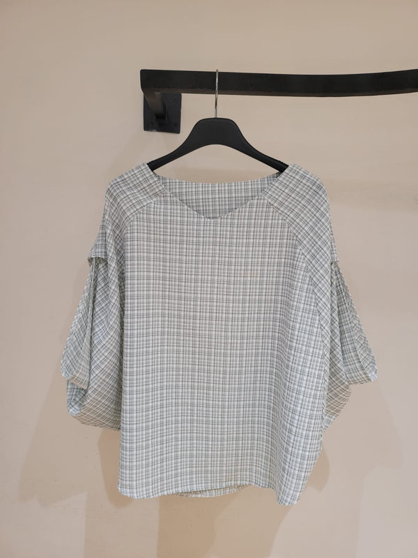 221129 -  Batwing Top (40% Off)